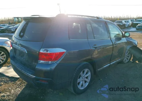 2013 Toyota Highlander Base Plus V6 из США, поврежденный, VIN 5TDBK3EH9DS179421